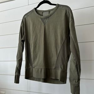 Like new, Athleta M Olive Green L/S shirt